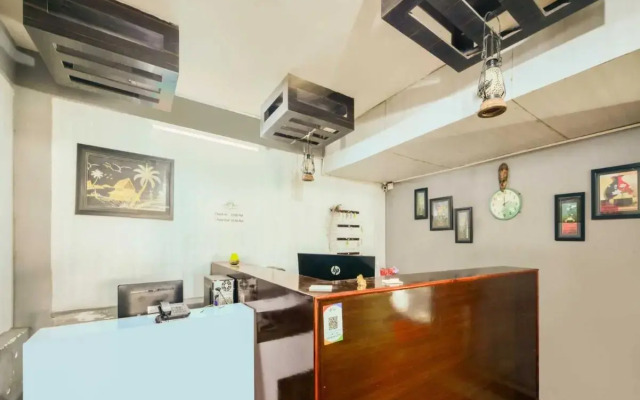 Oyo Flagship 805641 The Central Guest House