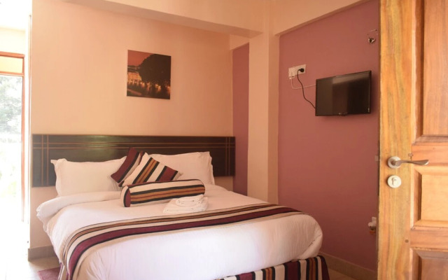 Eleon Inn Hotel