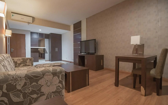 RedDoorz Premium near Paris Van Java Mall