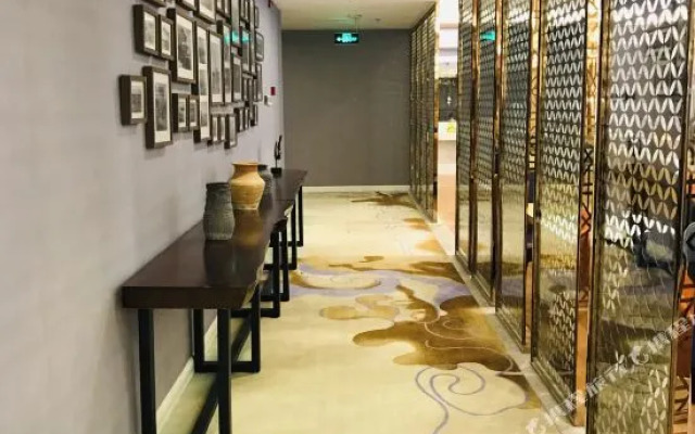 Mehood Hotel (Lanzhou Xiguan Subway Station Zhangye Road Pedestrian Street)