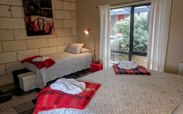 Spring Spur Stay