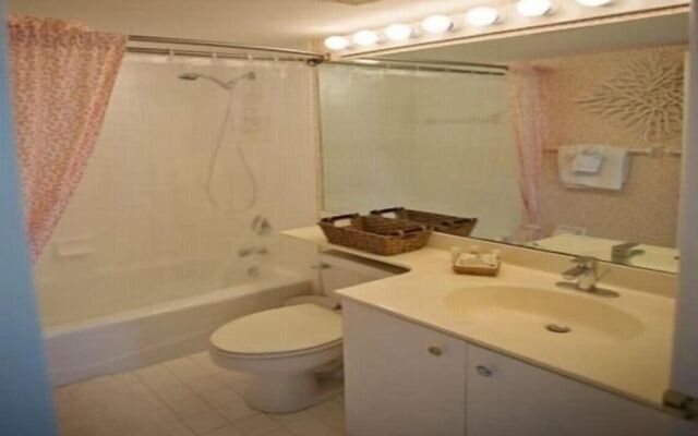 Cozy Condo with Gorgeous View of the Beach and Gulf by RedAwning