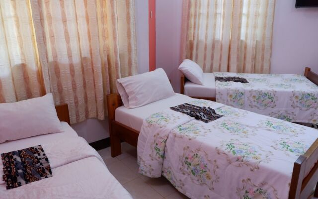 Mama Thea Homes - Hostel