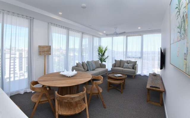 X Kirra Apartments