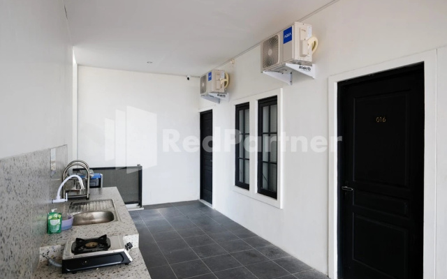 Dahayu House Kaliurang Yogyakarta Redpartner – Guest Rooms – Sleman