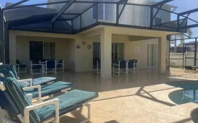 South Facing W/ Private Pool & Spa