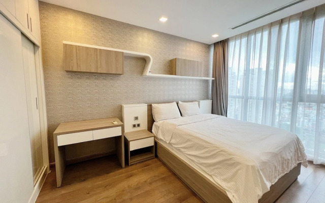 Luxury Landmark - Linh's Apartment