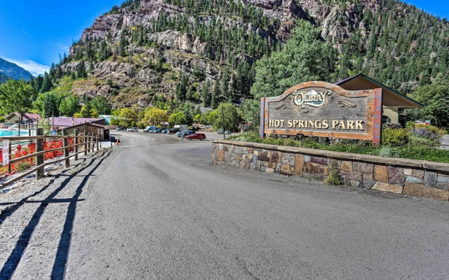 Updated Rustic-chic Condo on Ouray's Main Street!