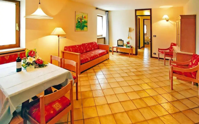 Residence La Filanda in Costermano With Pool
