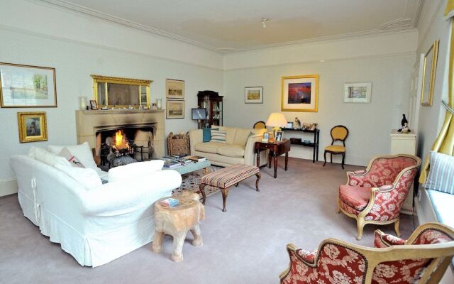 B&B Castleton House