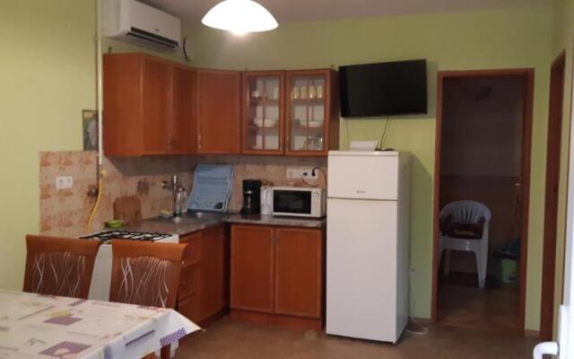 Sunshine Apartment