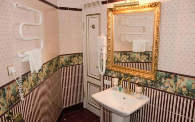 Отель «Роял Сити»