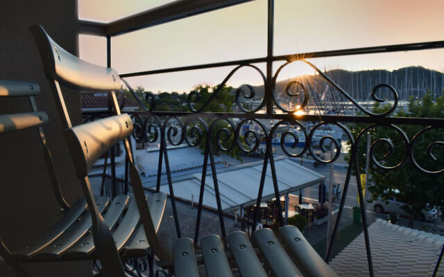 Meltemi by Manthos Hotels