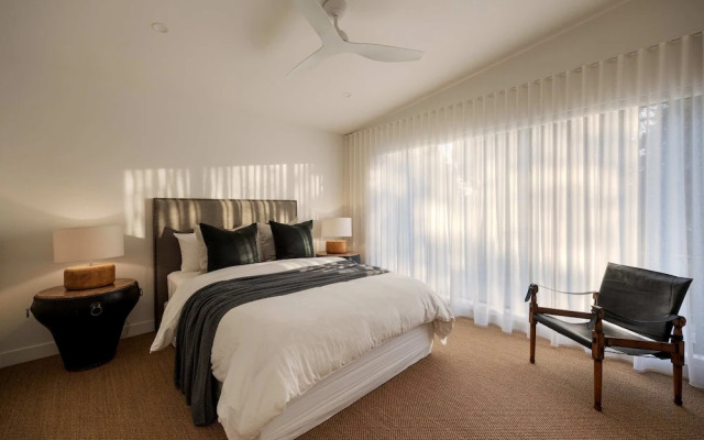 Midnight Sands Luxe Beachside Designer With Pool