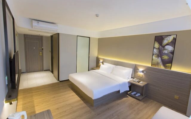 7 Days Inn (Guangzhou Jingxi Nanfang Hospital Tonghe Metro Station)
