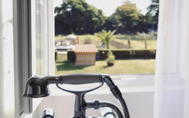 Le Mottay Guesthouse