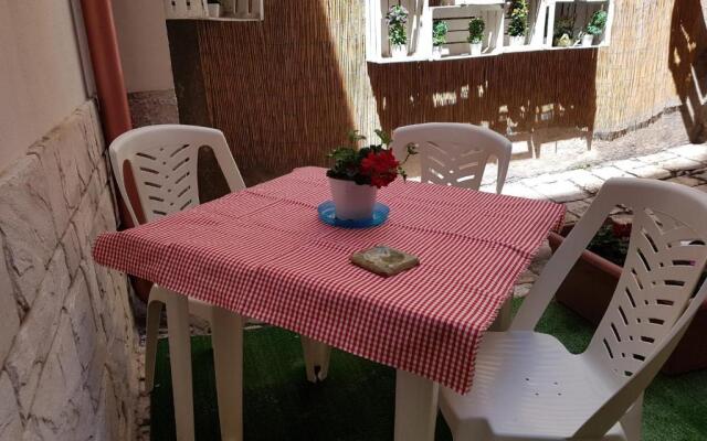 Philos - Appartements & Rooms
