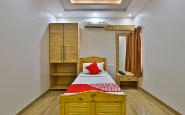 OYO 30559 Center Point