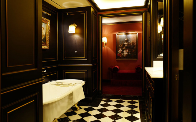 L'Escape Hotel