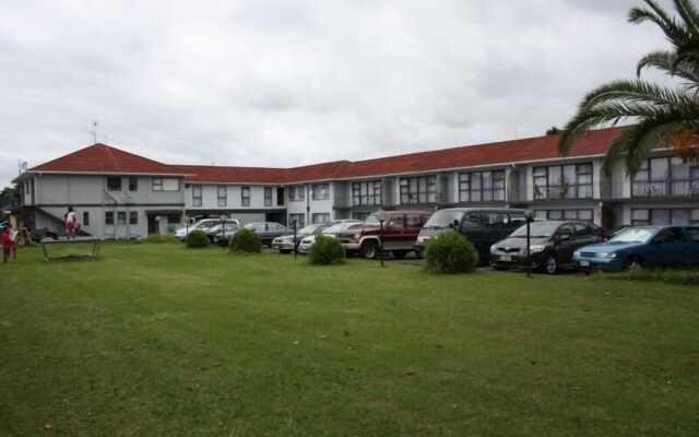 Airport Travel Air Motor Inn