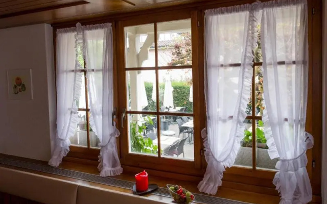 Hotel Ristorante Schlv Ssli – Outside – Meggen