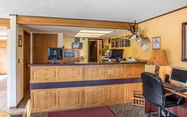 Rodeway Inn Pronghorn Lodge