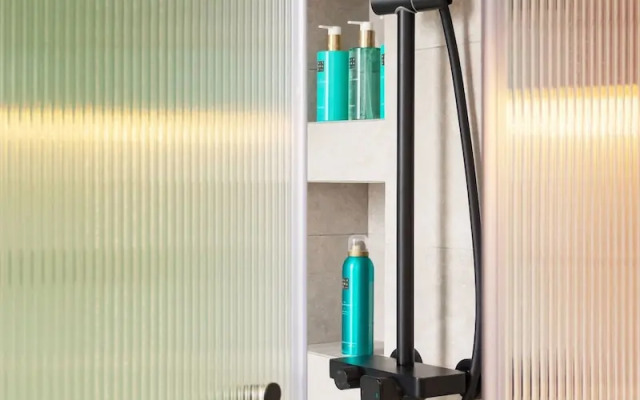 Weave Suites - Central West