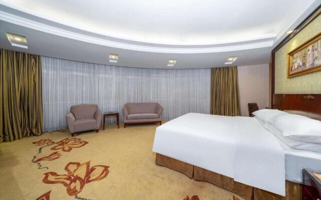 Vienna Hotel Dongguan Houjie Exhibition Center