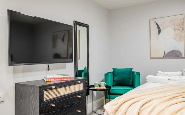 Host Stay Bridge Street Studio