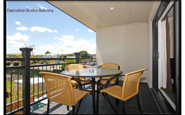 Aotea Motor Lodge