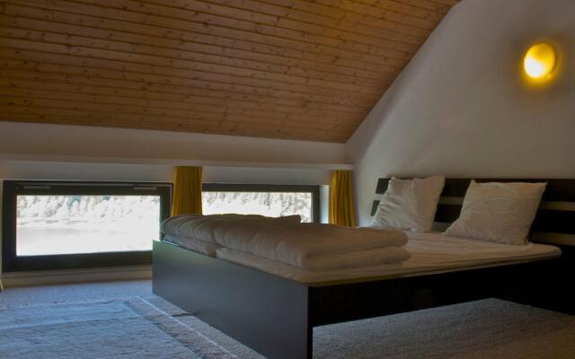Spacious Apartment in Niedersfeld near Lake