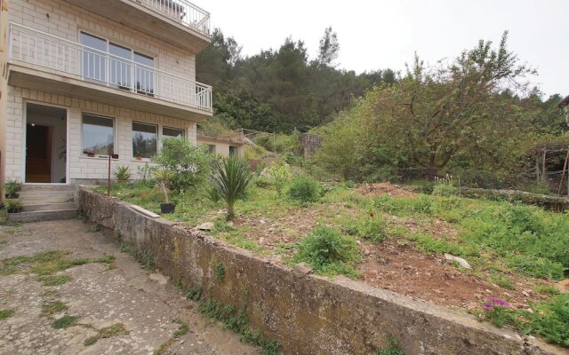 Nice Home in Blato With 2 Bedrooms and Wifi