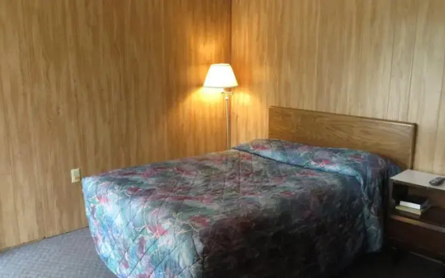 Crossroads Motel Rushville