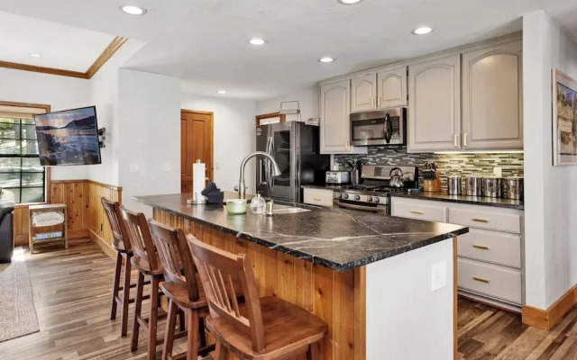 Serenity Cove Lake House #2472 by Big Bear Vacations