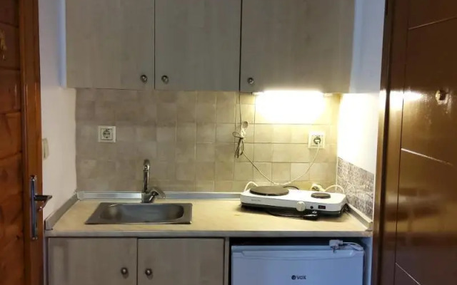 Rooms & Studios Christina