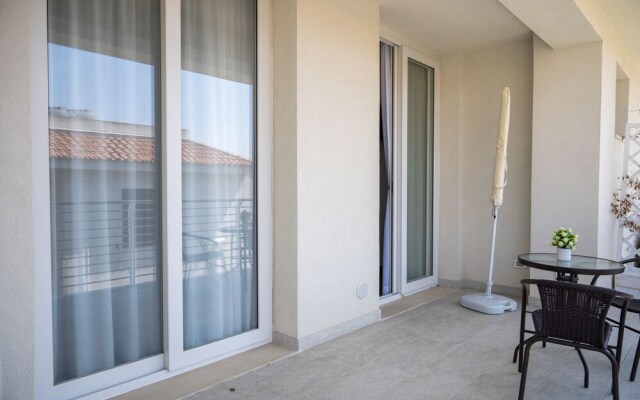 Cristallo Apartment On Sea Shore