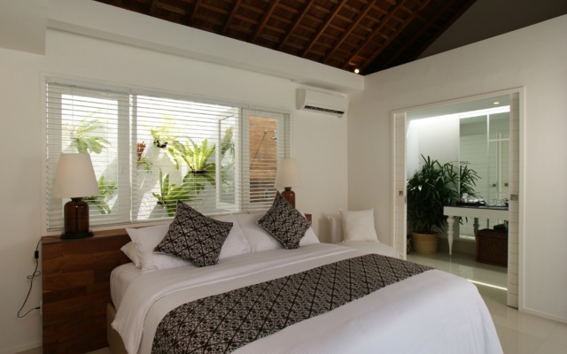 The Kanjeng Suites Villas Seminyak