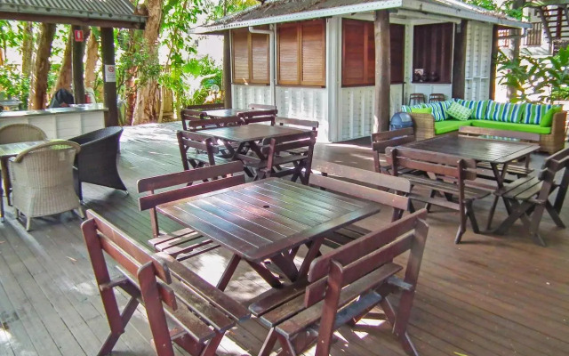 REEF RETREAT APARTMENTS PALM COVE Unit 12