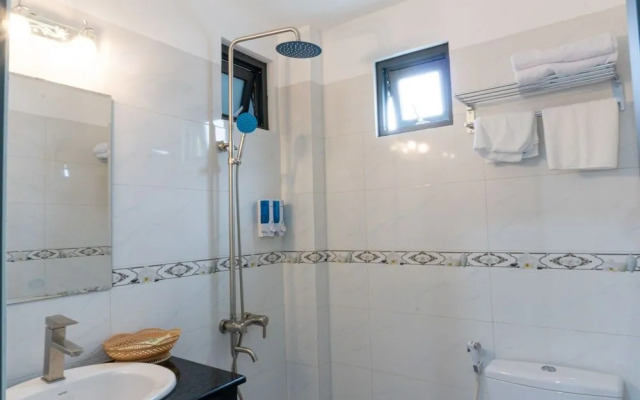 Ninh Giang Hotel