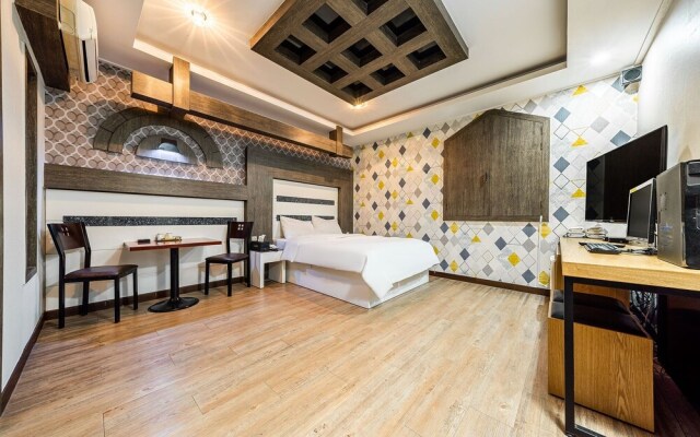 Suwon Rose Hotel