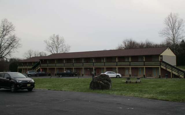 Motel 6 Shartlesville, PA