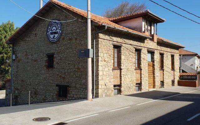 Totora Surf School & House - Hostel