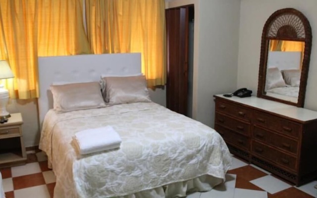 Hostal Plaza Yu