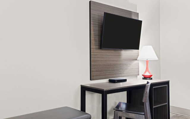 Super 8 by Wyndham Thunder Bay