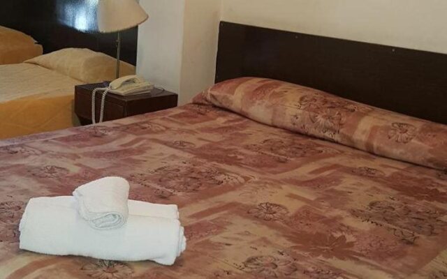Vecchia Roma Hotel