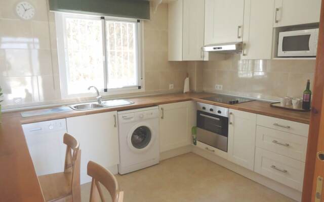 1051 Villa Al-andalus