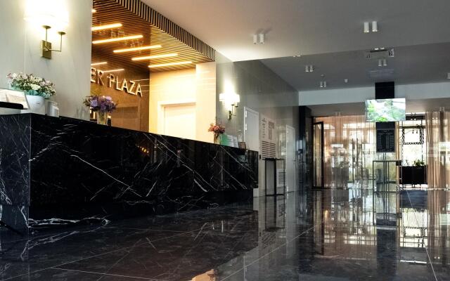 2ROOMS (2РУМС) на улице Максима Горького