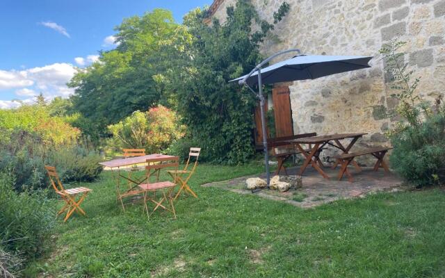 CHEZ SOPHIE -Chambres d’hôtes, Gîte et Gîte équestre