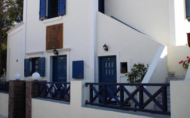 5bedroom villa in perissa beach