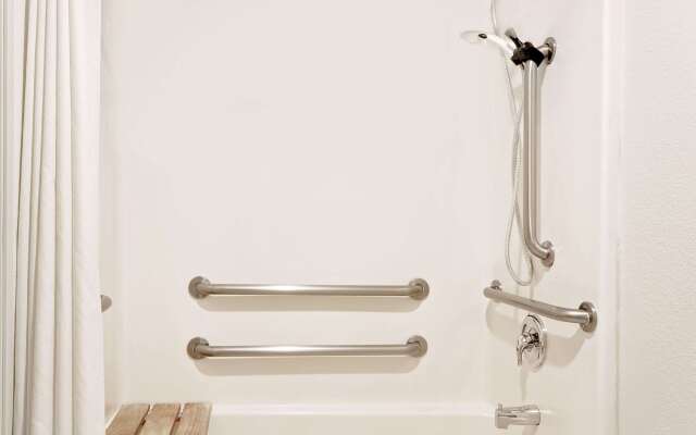 Super 8 by Wyndham Battle Mountain